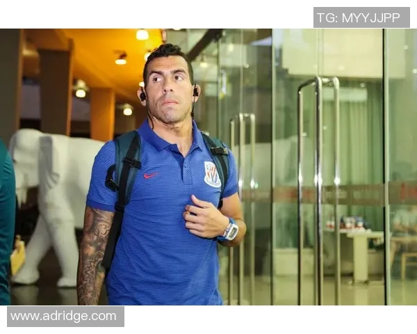 特维斯：从阿根廷足球天才到全球球迷心中的传奇巨星