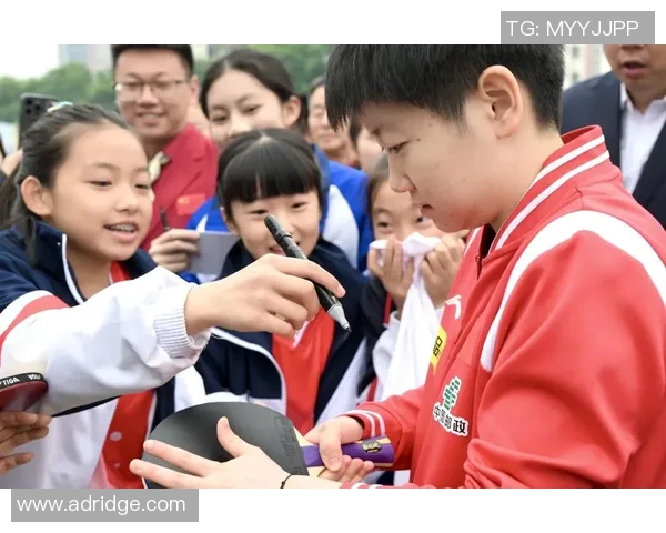 深圳乒乓球队在冠军赛中的灵活战术与团队配合展现出色表现 深圳乒乓球队在冠军赛中的灵活战术与团队配合展现出色表现